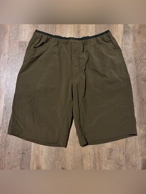 REI Co op Men's Olive RipStop Shorts